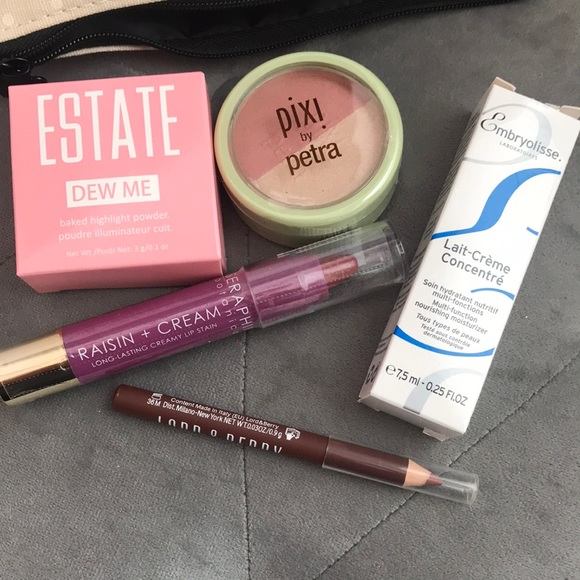 Ipsy Bag and Makeup Selection! - Picture 2 of 3